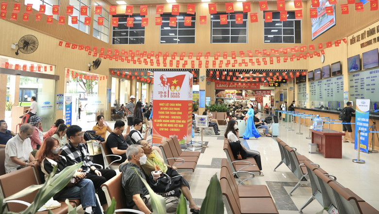 Kiến nghị giảm thuế VAT hỗ trợ doanh nghiệp vận tải vượt &ldquo;b&atilde;o&rdquo; gi&aacute; xăng dầu- Ảnh 2.