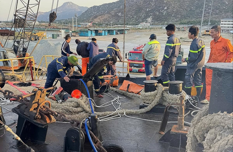 Vụ 3 người tử vong trong hầm tàu ở Khánh Hòa: Những cuộc điện thoại cuối cùng- Ảnh 3. Vụ 3 người tử vong trong hầm tàu ở Khánh Hòa: Những cuộc điện thoại cuối cùng- Ảnh 3.