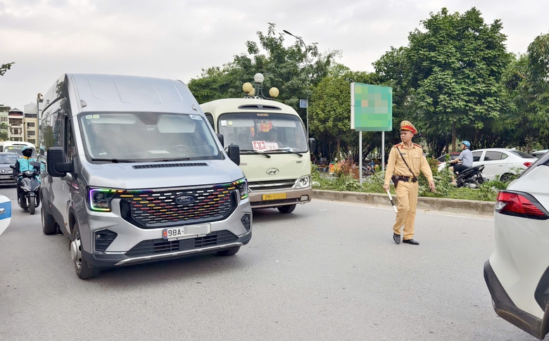 Cục CSGT: Không nâng mức phạt vi phạm giao thông trong dự thảo sửa đổi Nghị định 168- Ảnh 2. Cục CSGT: Không nâng mức phạt vi phạm giao thông trong dự thảo sửa đổi Nghị định 168- Ảnh 2.