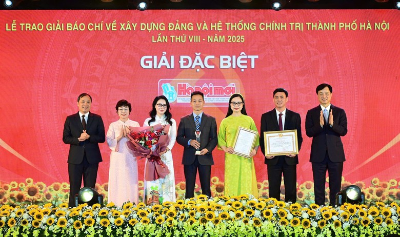Hà Nội tôn vinh 34 tác phẩm báo chí tiêu biểu về xây dựng Đảng và hệ thống chính trị- Ảnh 1. Hà Nội tôn vinh 34 tác phẩm báo chí tiêu biểu về xây dựng Đảng và hệ thống chính trị- Ảnh 1.