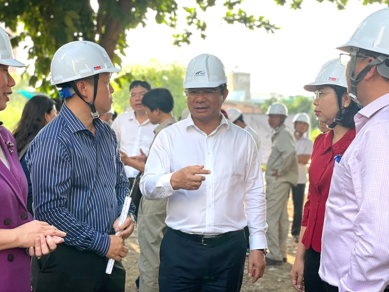 Dự án rạch Xuyên Tâm: Mới bàn giao hơn 21% mặt bằng, lãnh đạo TP.HCM chỉ đạo "nóng"- Ảnh 1. Dự án rạch Xuyên Tâm: Mới bàn giao hơn 21% mặt bằng, lãnh đạo TP.HCM chỉ đạo "nóng"- Ảnh 1.