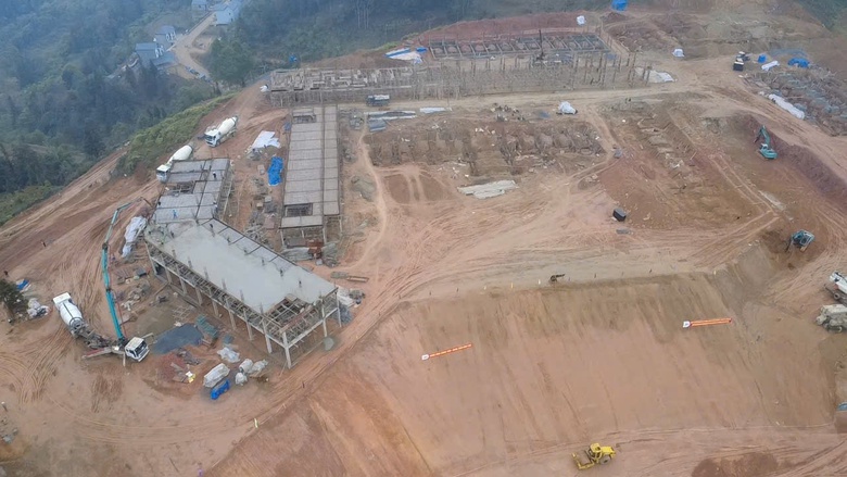 Gian nan ở công trình xây trường học vùng biên giới Lào Cai- Ảnh 6. Gian nan ở công trình xây trường học vùng biên giới Lào Cai- Ảnh 6.