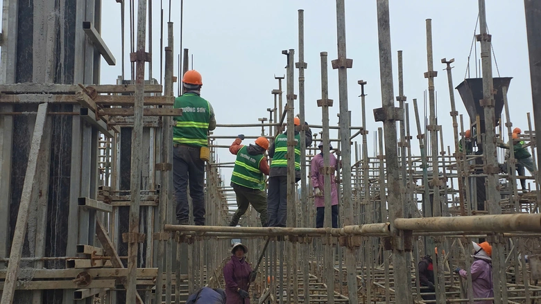 Gian nan ở công trình xây trường học vùng biên giới Lào Cai- Ảnh 1. Gian nan ở công trình xây trường học vùng biên giới Lào Cai- Ảnh 1.