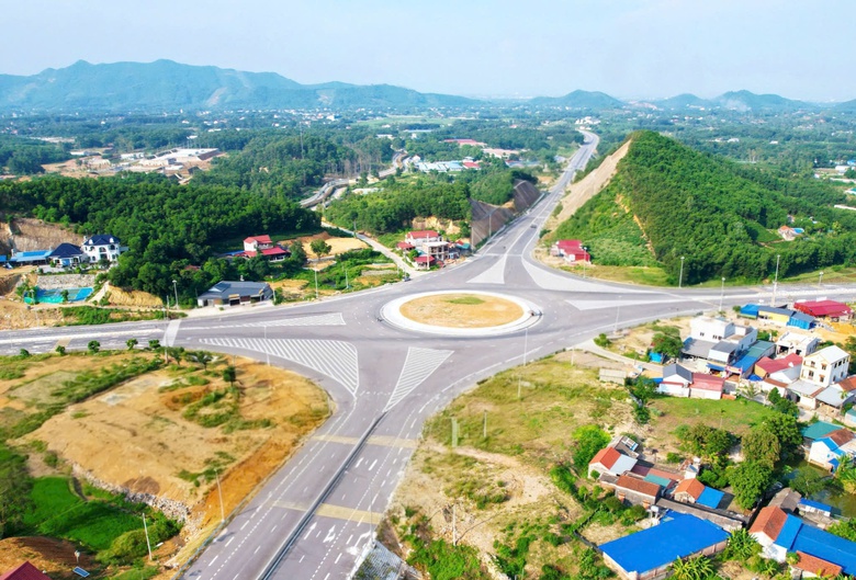 Hạ tầng nghìn tỷ tạo lực đẩy cho logistics Thái Nguyên- Ảnh 3. Hạ tầng nghìn tỷ tạo lực đẩy cho logistics Thái Nguyên- Ảnh 3.