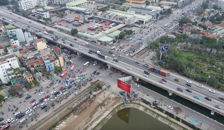 Bộ Xây dựng yêu cầu siết quản lý giá cước vận tải trước biến động giá nhiên liệu- Ảnh 1. Bộ Xây dựng yêu cầu siết quản lý giá cước vận tải trước biến động giá nhiên liệu- Ảnh 1.