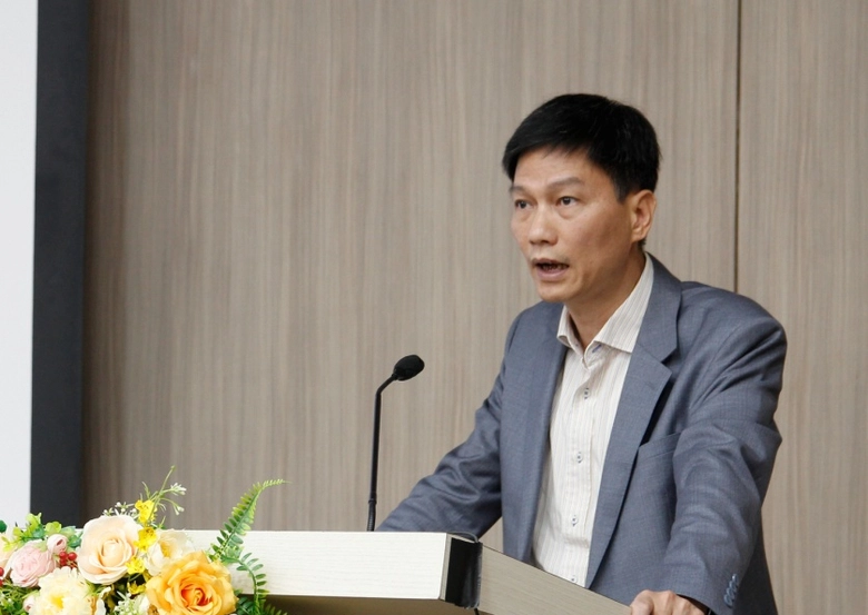 Đại diện của Cục Kinh tế - Quản l&yacute; đầu tư x&acirc;y dựng (Bộ X&acirc;y dựng) đ&atilde; giới thiệu 3 dự thảo Nghị định quy định chi tiết một số điều của Luật X&acirc;y dựng.
