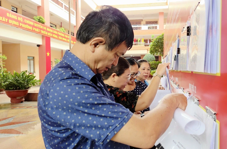 TP.HCM đẩy mạnh chuyển đổi số trong tổ chức bầu cử- Ảnh 1. TP.HCM đẩy mạnh chuyển đổi số trong tổ chức bầu cử- Ảnh 1.