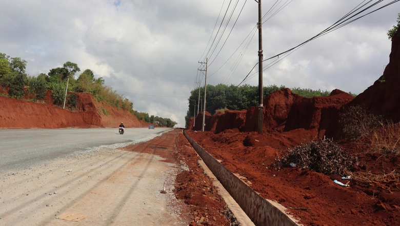 Đồng Nai: Kiểm tra việc hạ cốt nền đường ĐT753 qua x&atilde; T&acirc;n Lợi- Ảnh 1.