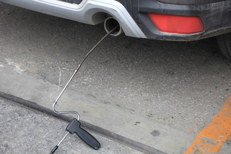 Ng&agrave;y đầu kiểm định kh&iacute; thải theo quy tr&igrave;nh mới: Chủ xe phấn khởi, nhiều xe đạt chuẩn cao- Ảnh 7.