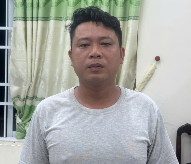 TP.HCM: Bắt khẩn cấp người kẹp cổ, đ&aacute;nh t&agrave;i xế taxi- Ảnh 1.