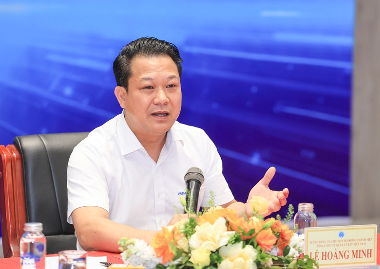 Từ những ca trực thầm lặng đến kh&aacute;t vọng chinh phục bầu trời- Ảnh 4.