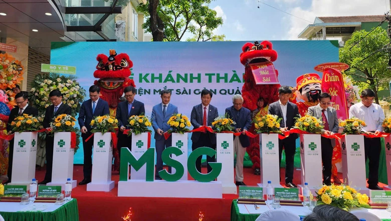 Bệnh viện chuyên về nhãn khoa đầu tiên ở Quảng Ngãi đi vào hoạt động- Ảnh 1.