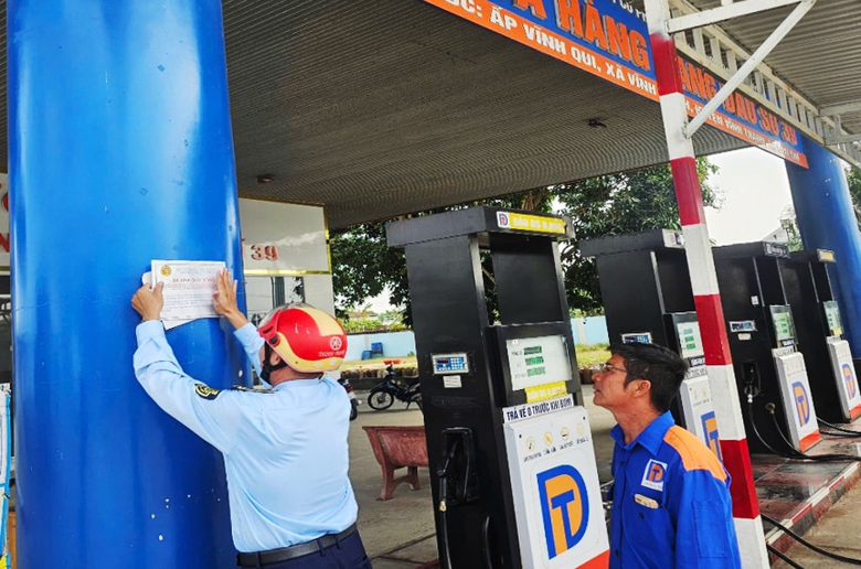 Cần Thơ: Phạt doanh nghiệp b&aacute;n sai gi&aacute;, hạn chế b&aacute;n xăng dầu- Ảnh 2.