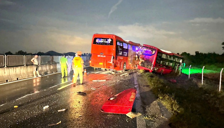 Đề xuất tước giấy phép vĩnh viễn doanh nghiệp vận tải vi phạm nghiêm trọng- Ảnh 1. Đề xuất tước giấy phép vĩnh viễn doanh nghiệp vận tải vi phạm nghiêm trọng- Ảnh 1.