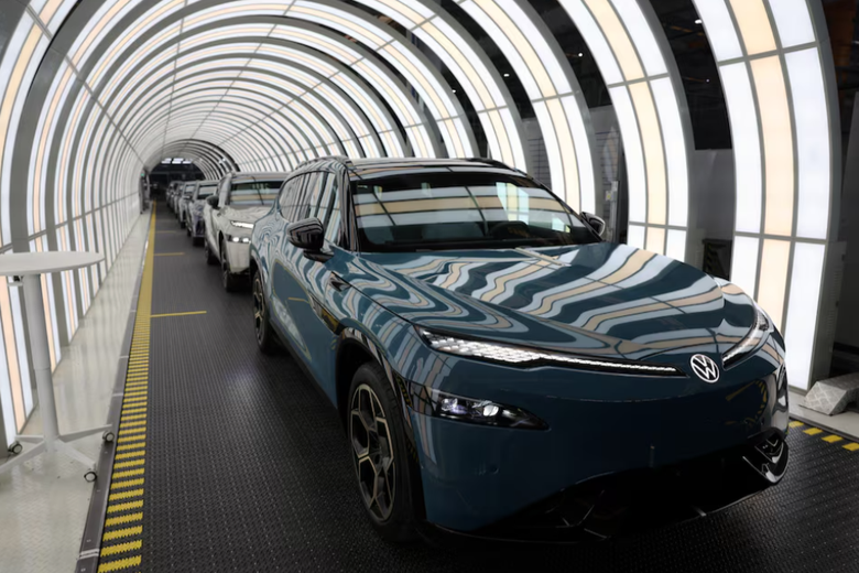 CEO Volkswagen: Ng&agrave;nh xe hơi Đức c&oacute; thể học hỏi từ Trung Quốc- Ảnh 1.