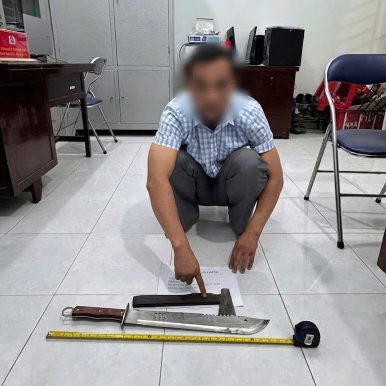 TP.HCM: Bắt khẩn cấp nh&oacute;m đối tượng hỗn chiến trong b&atilde;i đ&aacute;- Ảnh 2.