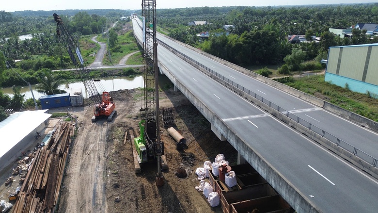 Đề xuất mở mỏ đ&aacute; tại An Giang để &ldquo;cứu tiến độ&rdquo; cao tốc TP.HCM - Trung Lương - Mỹ Thuận- Ảnh 1.