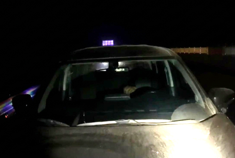 Xử phạt t&agrave;i xế dừng xe ngủ tr&ecirc;n cao tốc Vĩnh Hảo - Phan Thiết- Ảnh 1.