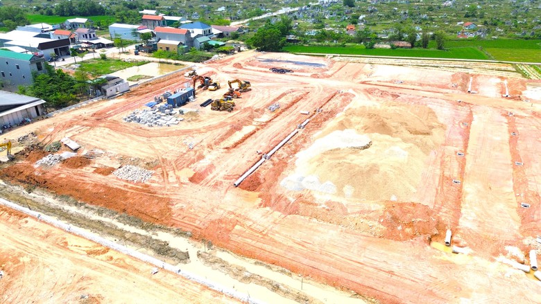 Huế: Đẩy nhanh tiến độ các khu tái định cư phục vụ dự án đường sắt tốc độ cao- Ảnh 7. Huế: Đẩy nhanh tiến độ các khu tái định cư phục vụ dự án đường sắt tốc độ cao- Ảnh 7.