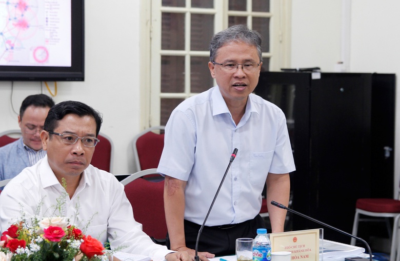 &Ocirc;ng Trần H&ograve;a Nam, Ph&oacute; Chủ tịch UBND tỉnh Kh&aacute;nh H&ograve;a tiếp thu &yacute; kiến của Hội đồng thẩm định.