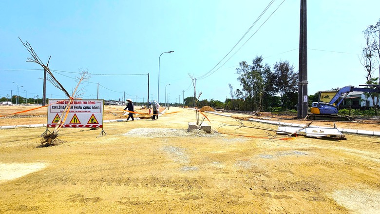 Huế: Đẩy nhanh tiến độ các khu tái định cư phục vụ dự án đường sắt tốc độ cao- Ảnh 10. Huế: Đẩy nhanh tiến độ các khu tái định cư phục vụ dự án đường sắt tốc độ cao- Ảnh 10.