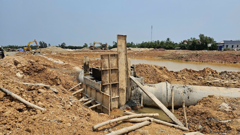 Huế: Đẩy nhanh tiến độ các khu tái định cư phục vụ dự án đường sắt tốc độ cao- Ảnh 3. Huế: Đẩy nhanh tiến độ các khu tái định cư phục vụ dự án đường sắt tốc độ cao- Ảnh 3.