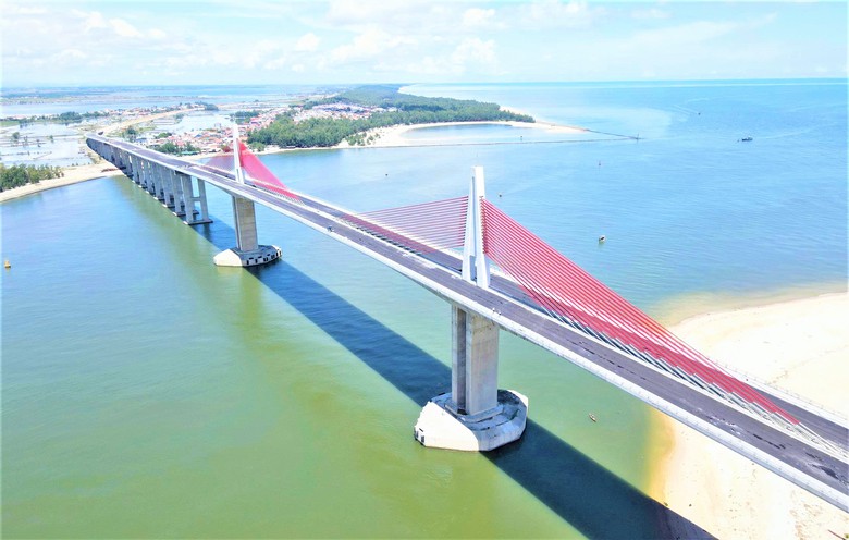 Huế: Tăng tốc l&agrave;m đường dẫn cầu vượt biển Thuận An, nỗ lực th&ocirc;ng xe kỹ thuật ng&agrave;y 30/4- Ảnh 1.