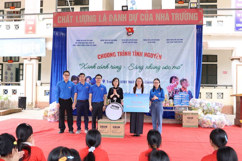 Tuổi trẻ Bộ X&acirc;y dựng chung tay &ldquo;Xanh c&aacute;nh rừng - s&aacute;ng những ước mơ&rdquo;- Ảnh 5.