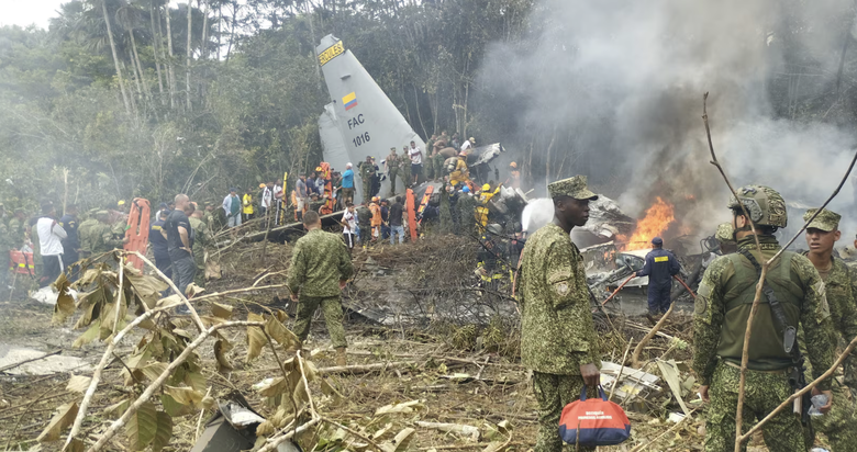 Vụ rơi m&aacute;y bay qu&acirc;n sự Colombia: Số người thiệt mạng tăng gần gấp đ&ocirc;i- Ảnh 1.