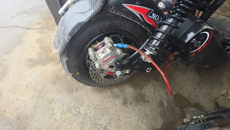 CSGT L&agrave;o Cai chủ động kế hoạch tuần tra, ngăn ngừa tai nạn từ xe điện độ chế- Ảnh 4.