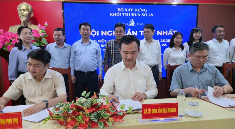 Đổi mới thi đua theo v&ugrave;ng, n&acirc;ng tầm quản l&yacute; ng&agrave;nh X&acirc;y dựng- Ảnh 6.