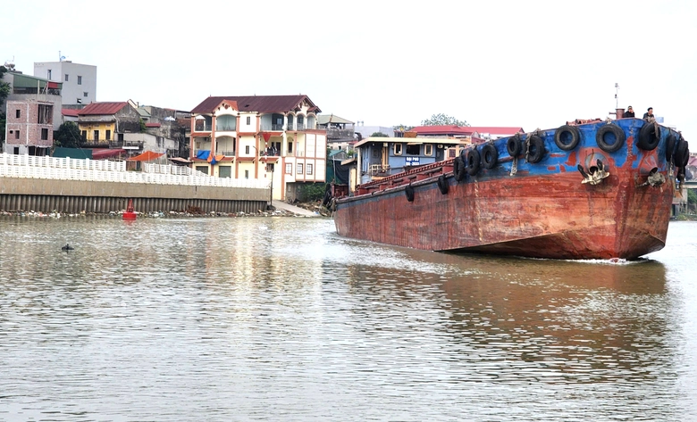 Bờ k&egrave; trăm tỷ đồng chống sạt lở đ&ecirc; hữu Cầu chạy đua trước m&ugrave;a lũ- Ảnh 17.