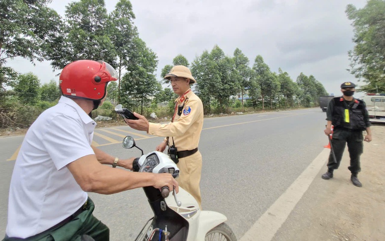 Bắc Ninh: Vi phạm nồng độ cồn trong c&ocirc;ng nh&acirc;n khu c&ocirc;ng nghiệp c&oacute; chuyển biến tốt- Ảnh 7.