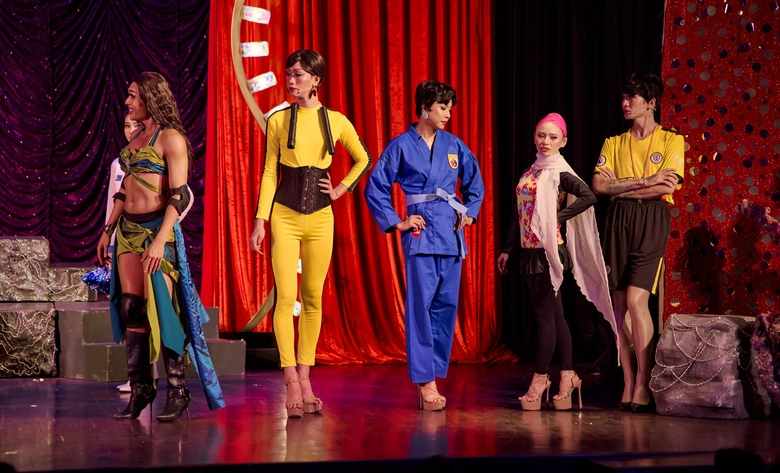 S&acirc;n khấu kịch TP.HCM bội thu- Ảnh 2.