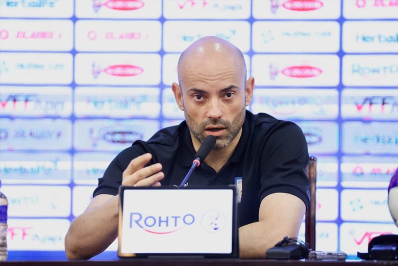 HLV Kim Sang-sik tiết lộ c&aacute;ch sử dụng Xu&acirc;n Son v&agrave; Ho&agrave;ng H&ecirc;n ở tuyển Việt Nam- Ảnh 2.