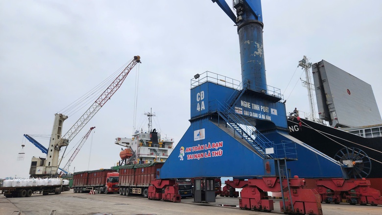 Nghệ An: Chủ động chuyển đổi xanh, doanh nghiệp giảm phụ thuộc nhiên liệu- Ảnh 4. Nghệ An: Chủ động chuyển đổi xanh, doanh nghiệp giảm phụ thuộc nhiên liệu- Ảnh 4.