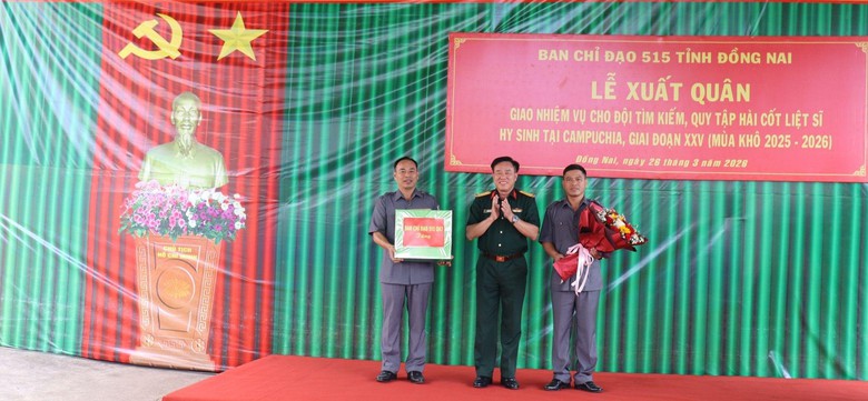 Lãnh đạo Đồng Nai kiểm tra hai di tích quốc gia, yêu cầu quy hoạch, tu bổ sớm- Ảnh 3. Lãnh đạo Đồng Nai kiểm tra hai di tích quốc gia, yêu cầu quy hoạch, tu bổ sớm- Ảnh 3.