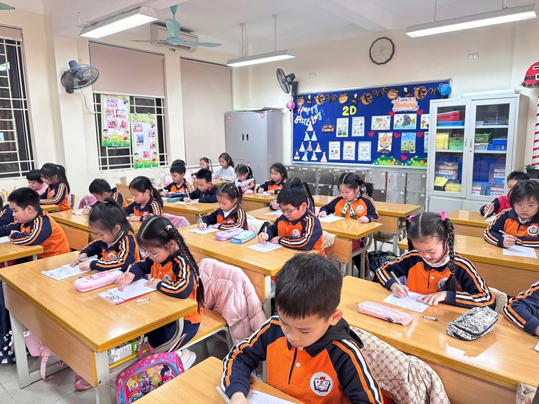 H&agrave; Nội siết tuyển sinh lớp 1: Kh&ocirc;ng khảo s&aacute;t, kh&ocirc;ng thi tuyển- Ảnh 1.