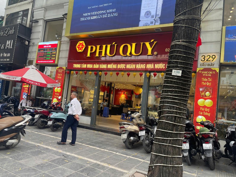 Bảo Tín Minh Châu mở cửa trở lại, giao dịch giảm mạnh- Ảnh 2. Bảo Tín Minh Châu mở cửa trở lại, giao dịch giảm mạnh- Ảnh 2.