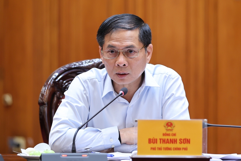 Thủ tướng: Kh&ocirc;ng để thiếu nguồn cung xăng dầu, khẩn trương x&acirc;y dựng kho dự trữ chiến lược- Ảnh 3.