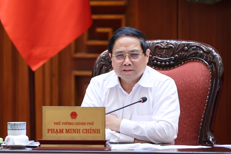 Thủ tướng: Kh&ocirc;ng để thiếu nguồn cung xăng dầu, khẩn trương x&acirc;y dựng kho dự trữ chiến lược- Ảnh 6.