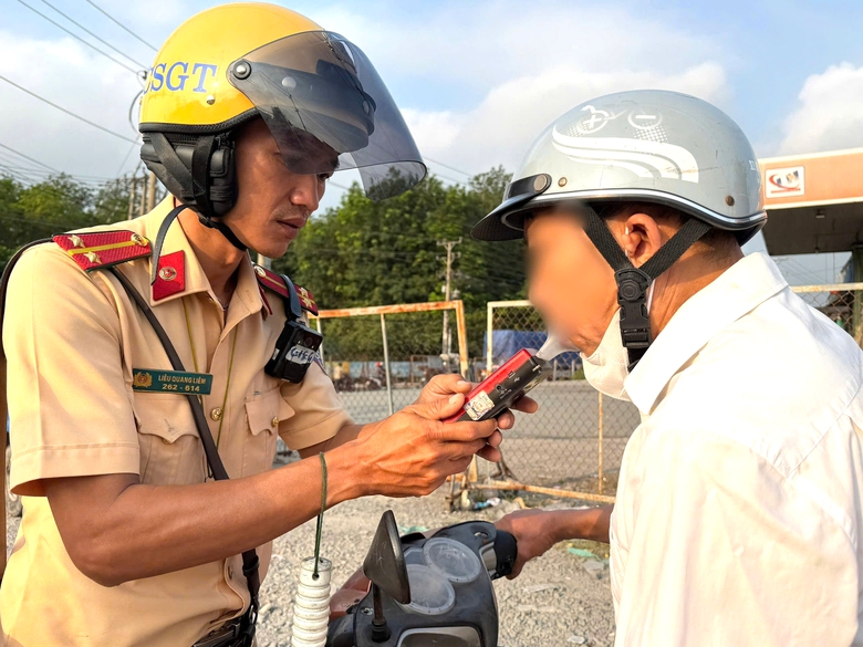 TP.HCM: Tăng cường xử l&yacute; vi phạm giao th&ocirc;ng, k&eacute;o giảm tai nạn tr&ecirc;n quốc lộ 13- Ảnh 3.