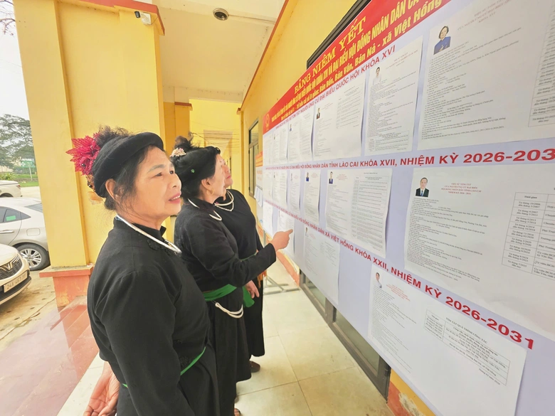 Cử tri vùng lũ ở Lào Cai gửi trọn niềm tin, kỳ vọng các ĐBQH và HĐND- Ảnh 1. Cử tri vùng lũ ở Lào Cai gửi trọn niềm tin, kỳ vọng các ĐBQH và HĐND- Ảnh 1.