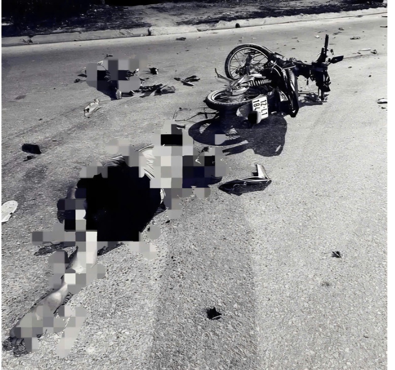 Lạng Sơn: Hai xe mô tô đấu đầu, 1 người tử vong, 2 người trọng thương- Ảnh 2. Lạng Sơn: Hai xe mô tô đấu đầu, 1 người tử vong, 2 người trọng thương- Ảnh 2.