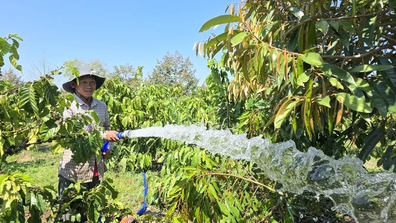 Ứng ph&oacute; biến động xăng dầu (Kỳ 2): Chuyển đổi xanh, hướng tới ph&aacute;t triển bền vững- Ảnh 2.