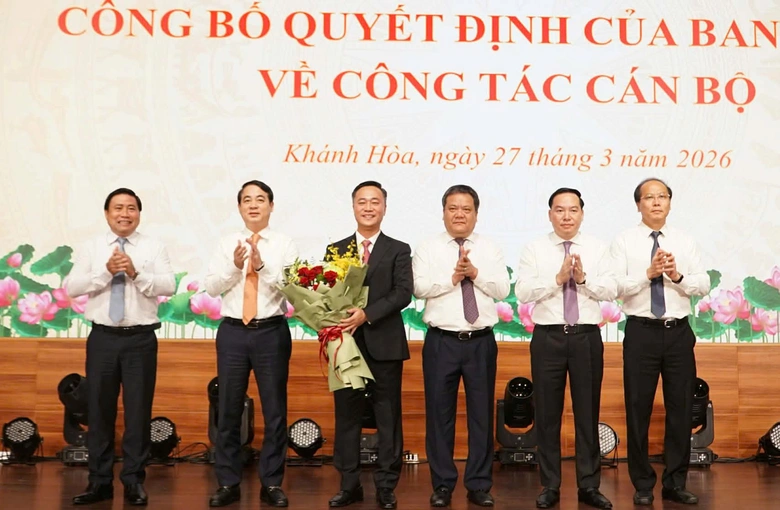 Thứ trưởng Bộ X&acirc;y dựng Nguyễn Việt H&ugrave;ng giữ chức Ph&oacute; b&iacute; thư Tỉnh ủy Kh&aacute;nh H&ograve;a- Ảnh 3.