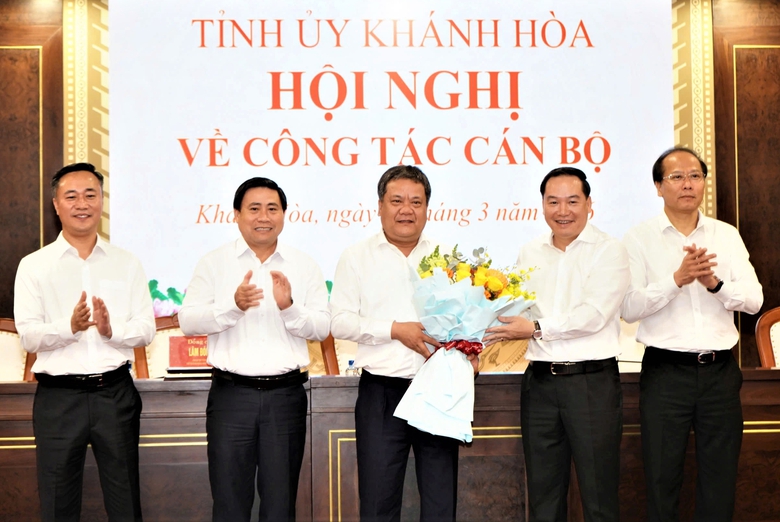 Kh&aacute;nh H&ograve;a c&oacute; t&acirc;n B&iacute; thư Tỉnh ủy- Ảnh 2.