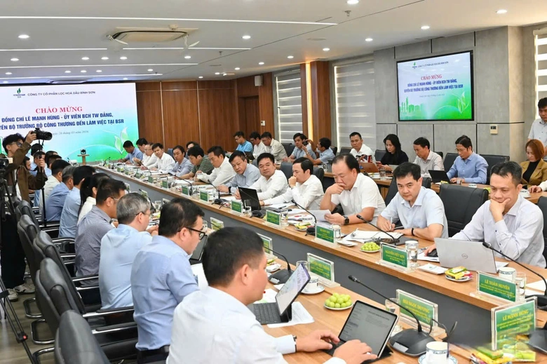 Lọc dầu Dung Quất chủ động nguồn dầu thô, đảm bảo sản xuất hết tháng 6- Ảnh 2. Lọc dầu Dung Quất chủ động nguồn dầu thô, đảm bảo sản xuất hết tháng 6- Ảnh 2.