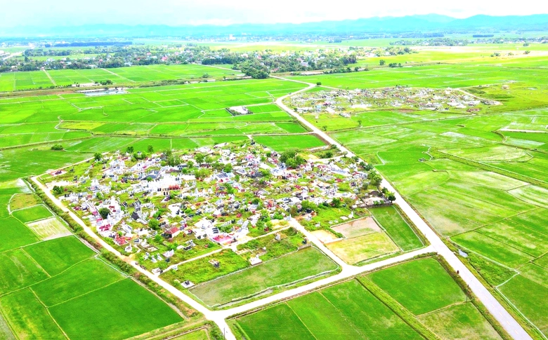 Hà Tĩnh đẩy nhanh GPMB, sẵn sàng triển khai đường sắt tốc độ cao Bắc - Nam- Ảnh 2. Hà Tĩnh đẩy nhanh GPMB, sẵn sàng triển khai đường sắt tốc độ cao Bắc - Nam- Ảnh 2.