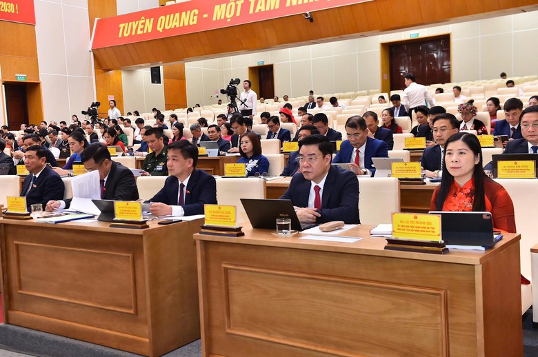 Ông Phan Huy Ngọc tái đắc cử Chủ tịch UBND tỉnh Tuyên Quang - Ảnh 2. Ông Phan Huy Ngọc tái đắc cử Chủ tịch UBND tỉnh Tuyên Quang - Ảnh 2.